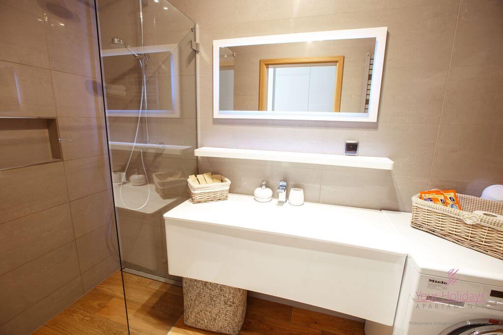 Międzyzdroje apartment Horyzont 206 - Your Holidays Międzyzdroje 10 Międzyzdroje apartament Horyzont 206 - łazienka w apartamencie w MIędzydrojach